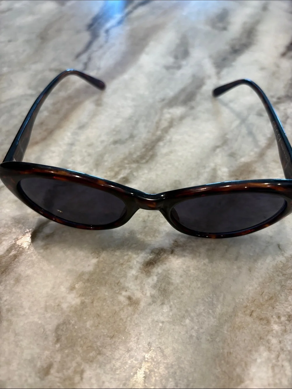 Vintage Designer Tortoiseshell Oval Women’s Sunglasses